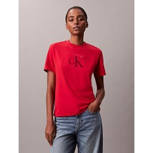 Calvin Klein Kadın Sequin Ck Graphic T-Shirt