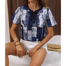 Yaman Market Kadın Kısa Kollu Yakası Bağcıklı Kuş Gözü Detay Parça Desenli Süprem Bluz