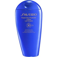 Shiseido Suya ve Isıya Dayanıklı SPF30+ Yüz ve Vücut Için Kullanılabilen Hafif Yapılı Güneş Losyon 300ML