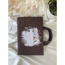 Kahverengi Kitap Çiçek Desenli Kitap Çantası 17X24 cm | Su Itici Kumaş, Dtf Baskılı, El Yapımı