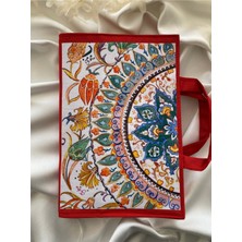 Kırmızı Dak Kumaş Kitap Çantası Kılıfı – 17X24 Cm, Kalem Cebi ve Tutma Saplı