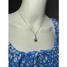 Uno Di Famiglia Yelkenli Gemi Figürlü Kolye , Deniz Temalı Kolye