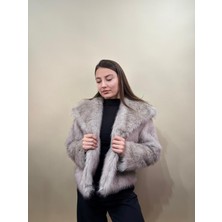 A.T. Kids-Women Yaka Detaylı Kısa Gri Suni Kürk Kadın Ceket