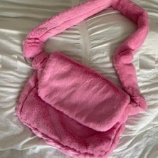 Mute Bag Cindy Pink / Şeker Pembe Renk Peluş Kapaklı Postacı Çapraz Askılı Omuz Okul Çantası