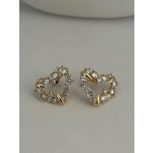Renda Accessory Zirkon Taş Kalp Şekil Küpe