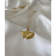 Velora Accessories Altın Kaplama Zincirli Çelik Uçlu Ginkgo Kolye