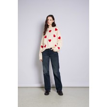 Avrile Kalp Nakışlı Triko Kazak