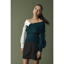 Nisan Triko Yaka Detaylı Triko Kazak