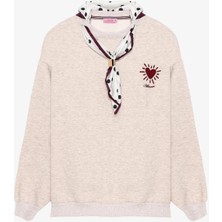Quzu Fular Detaylı Sweatshirt