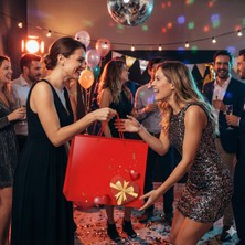 Dodomar 42 x 38 x 12 cm – Hediyelik Karton Çanta Kırmızı Valentine Kalp Desenli Lüks Çanta