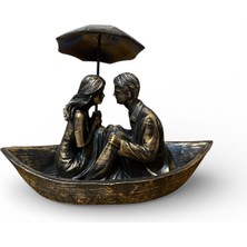 Uzman Ticaret Sandalda Şemsiyeli Çift