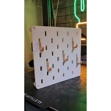 Skadis Tarzı Pegboard Pano Yükseltmeli 18X18 cm + 5 Adet Askı. Takımlar Görsel Amaçlıdır.
