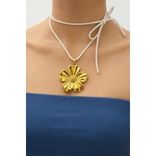 Sphere Jewelry Beyaz Paraşüt Ip Çiçek Kolye