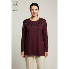 Ravencia Kadın Orta Yaş ve Üzeri Viskon Kare Taşlı Yırtmaçlı Işlemeli Likralı Anne Penye Bluz