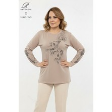 Ravencia Kadın Orta Yaş ve Üzeri Viskon Yapraklı Desen Taşlı Yırtmaçlı Işlemeli Likralı Anne Penye Bluz