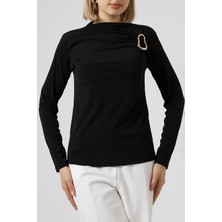 Sabr Sandy Yarım Balıkçı Yaka Tokalı Bluz – Modern & Şık Sandy Bluz