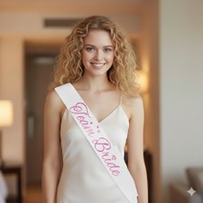 Dodomar Team Bride Kuşak Beyaz Zemin Üzeri Fuşya Lüks Karton Yazılı Kuşak