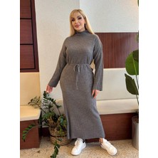 ViolettaXL Kadın Büyük Beden Yarım Balıkçı Yaka, Fitilli Kuşaklı Triko Elbise