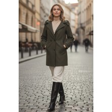 1Tarz Yaka Detaylı Büyük Düğmeli Kaşe Kaban