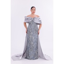 Bdm Exclusive Straplez Pul Payet Işlemeli Organze Pelerinli Büyük Beden Abiye Elbise