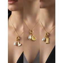 NKT Collection Deniz Kabuğu Beyaz Kalp Kırmızı Yonca Incili Kolye