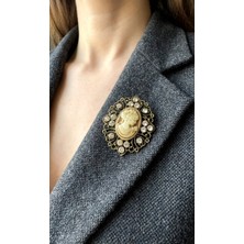 Fox Rönesans Kadın Profili – Detaylı Işçilikli Vintage Tarz Broş