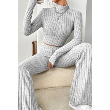 İmoda Kadın Gri Çizgili Boğazlı Crop Top ve Yüksek Bel Pantolon Takım Şık ve Rahat Günlük Kullanım