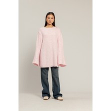 Nisan Triko Yırtmaçlı Oversıze Triko Kazak