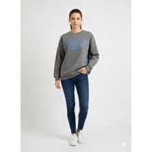 Ribana Classic Kadın Üç Iplik Şardonlu Arkası Kot ve Düğme Detaylı Baskılı Bisiklet Yaka Sweatshirt