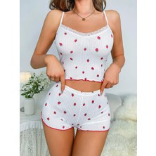 Çamaşır Kenti  Beyaz Üstüne Çilek Desenli Askılı Şortlu Pijama Takımı