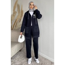 Julude Kapitoneli Broş Detaylı Kapüşonlu Tesettür Tunik Bel Lastikli Pantolon Ikili Takım P-00018862