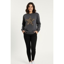 Kadın Leopar Desenli Yıldız Baskılı Bisiklet Yaka Oversize Sweatshirt