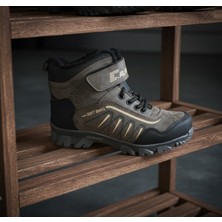 Bozan Soğuk Havalara Özel: Suya Dayanıklı & Içi Kürklü Kaymaz Taban Kışlık Bot