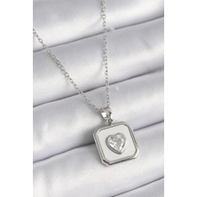 Epilons 316L Çelik Gümüş Renk Kare Madalyon Kalp Zirkon Taş İşleme Kadın Kolye - TJ-BKO9525