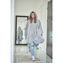 Cakkatex Wellsoft Peluş Ekstra Yumuşak Kapüşonlu Püsküllü Giyilebilir Battaniye | Panço