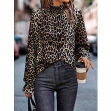 Tiana Kadın Uzun Kollu Gipe Detaylı Balıkçı Yaka Leopar Desenli Süprem Bluz