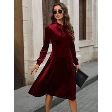 Tiana Kadın Uzun Kollu Yakadan Fiyonklu Cepli Midi Kadife Elbise