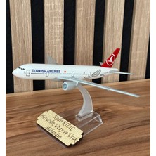 Thy Boeing 777-300 Model Uçak  1/250 Ölçek Metal Gövde Isim Yazılabilir Myk Hediye ve Sanat Atölyesi Üretimi