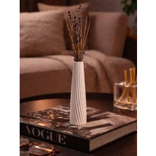 Minimal Spiral Vazo – Modern Dekor Obje | Dar ve Ince Form, Kuru & Cansız Çiçekler Için