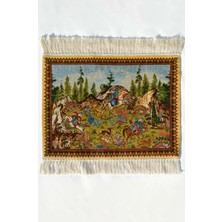 Kilim Co. Av Sahnesi Desenli Saf Ipek El Dokuma Duvar Halısı (42X60 Cm)