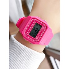 Weluxa Silikon Kordonlu Dijital Işıklı Hediyelik 6 Yaş ve Üzeri Çocuk Kol Saati