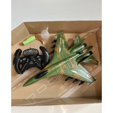 Mavi Su Dünyası Uzaktan Kumandalı 2.4g Şarjlı Duman Atan Uçak Yeşil 28 cm