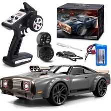 Giffy Oyuncak Uzaktan Kumandalı 38 Km Hız Yapan 4x4 Klasik Araba Rc Şarjlı Full Fonksiyon LED Işıklı