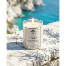 LYCIA Kokulu Mum – Turunçgil & Lavanta – Canlandırıcı Ferahlatıcı Koku – Uzun Süreli Mum – Soya & Hindistan Cevizi Bazlı ve Rafine Mineral ile Zenginleştirilmiş Özgün Mum Karışımı – 150 gram - ODRIUS