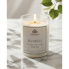 RUMELI Kokulu Mum – Sandal Ağacı & Gül – Zarif ve Sofistike Koku – El Yapımı Kalıcı Mum – Soya & Hindistan Cevizi Bazlı ve Rafine Mineral ile Zenginleştirilmiş Özgün Mum Karışımı – 150 gram - ODRIUS