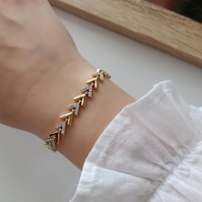 Lente Aksesuar 14K Altın Kaplama V Formlu Vip Xuping Bileklik - Zirkon Taşlı Geometrik Tasarım Kararmaya Dirençli Kadın Bileklik