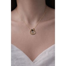 Huma Butik Takı Aksesuar Anne ve Çocuk Figürlü Taş Detaylı Gold Çelik Kolye