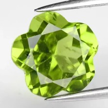 Aries 2.26CT 7.7x7.7mm Flower Natural Green Peridot - Untreated Myanmar Gemstone