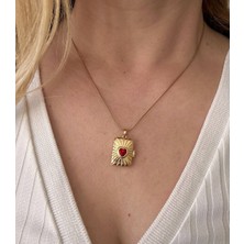 Moderncevher Vintage Formlu Kırmızı Kalp Figürlü Açılabilir Kolye