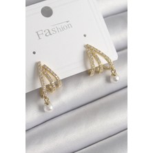 Pirinç Gold Renk Zirkon Taşlı Pençe Model Inci Detay Kadın Küpe